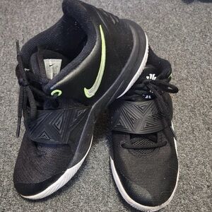 Nike Kyrie III Black|Green Youth 5.5Y High Top Lace Up Sneakers
